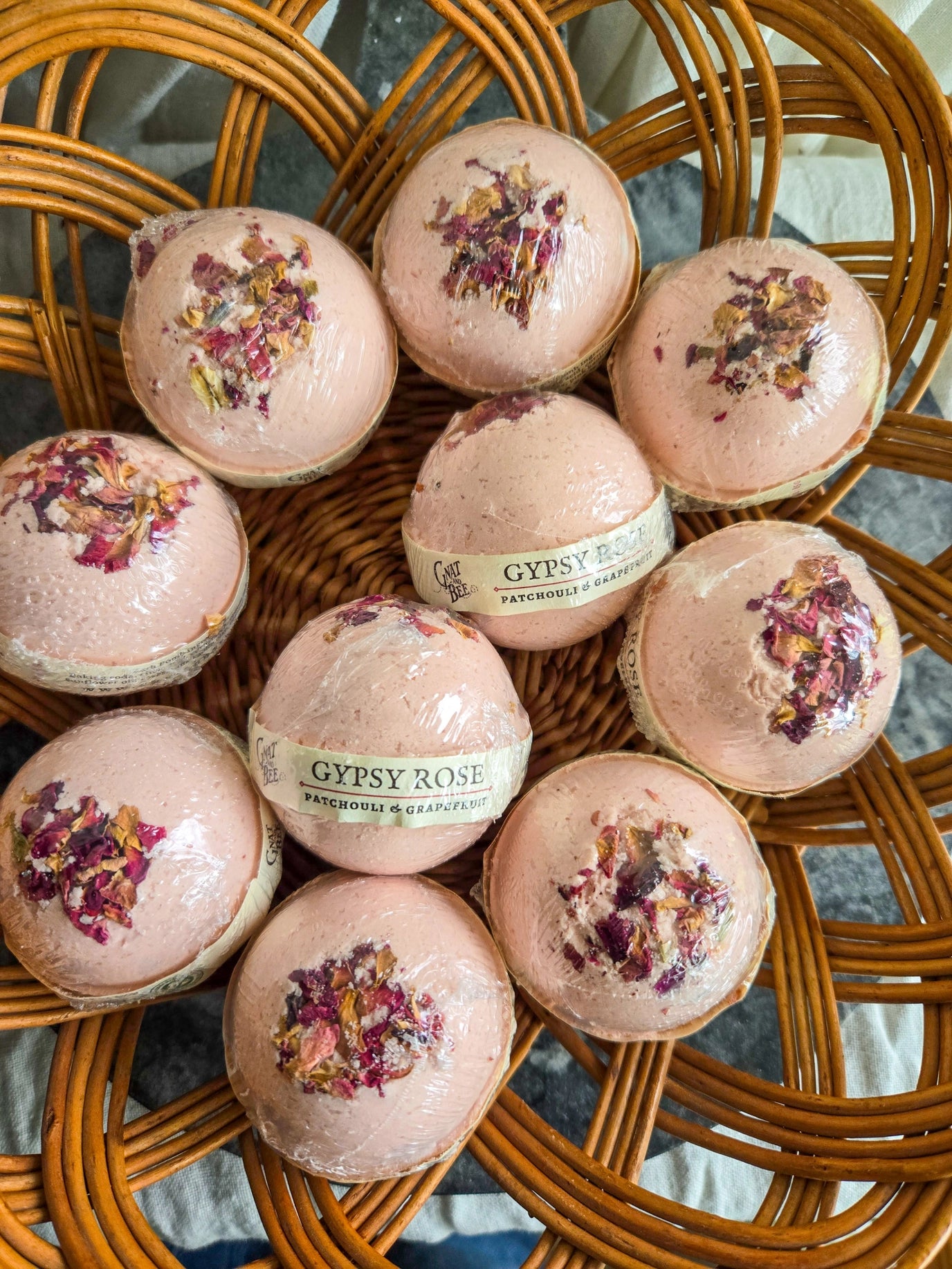 Gnat and Bee Gypsy Rose Bath Bomb